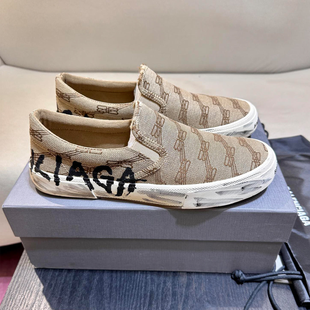 Exclusive Balenciaga Runway Style Shoe — Black — Size 38 — Side View