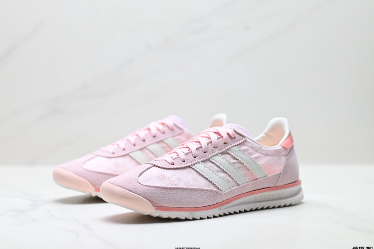Exclusive Adidas Originals Retro Casual Sneakers – Classic & Versatile — EU 36 / US M4 / W5.5 / 23CM — Top View
