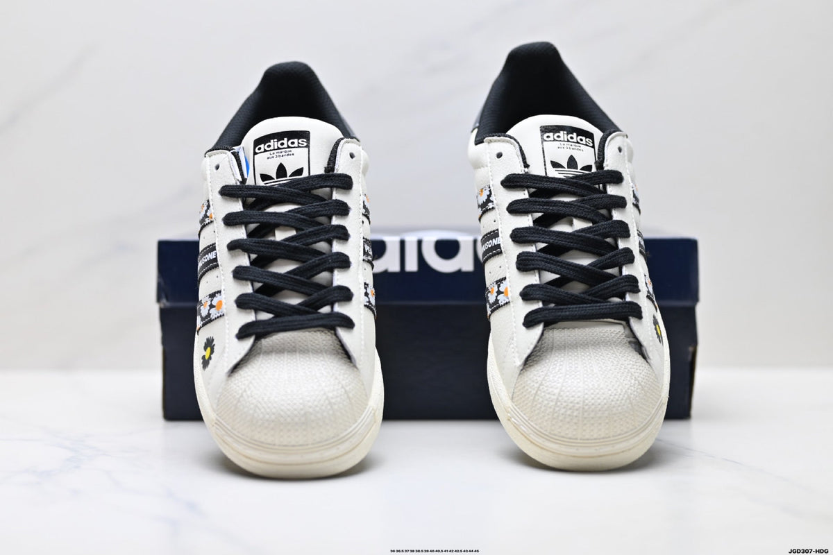 Exclusive Adidas Shell Toe DIY Custom Low-Top Sneakers — EU 36 / US M4 / W5.5 / 23CM — Top View