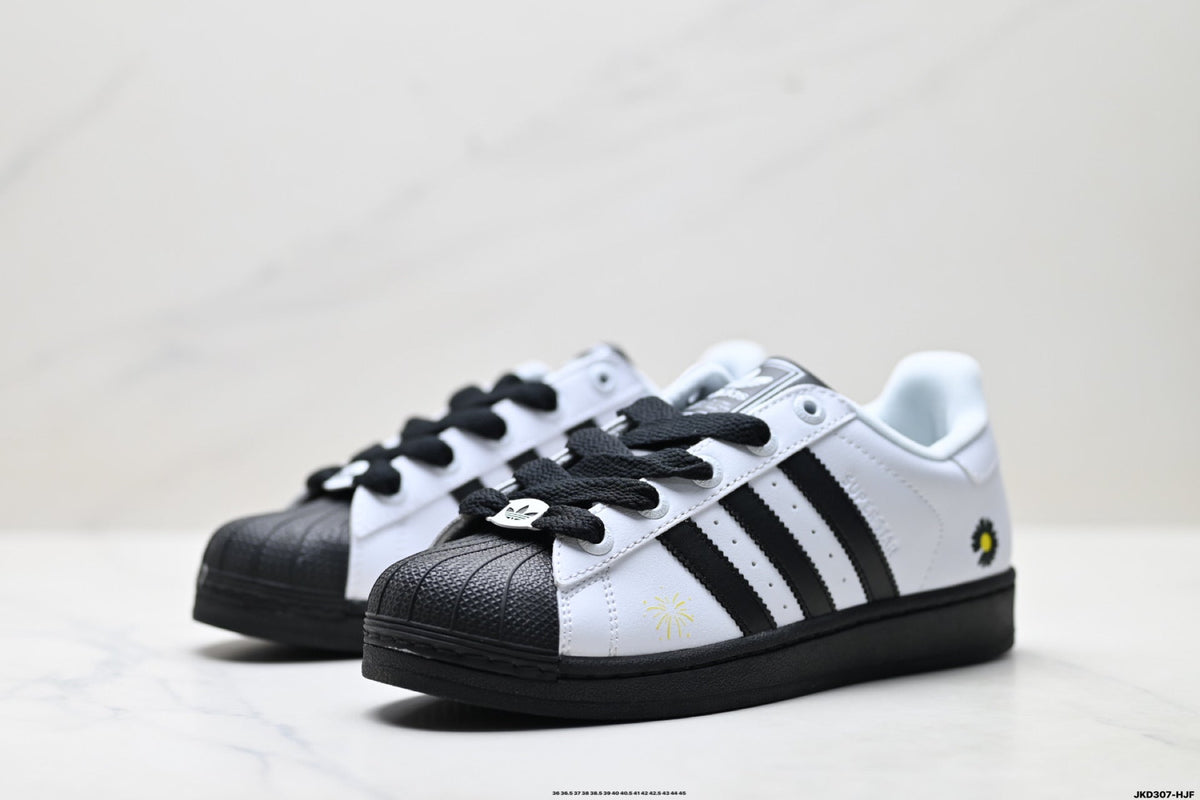 Exclusive Adidas  Classic Black & White Superstar Sneakers — EU 36 / US M4 / W5.5 / 23CM — Top View