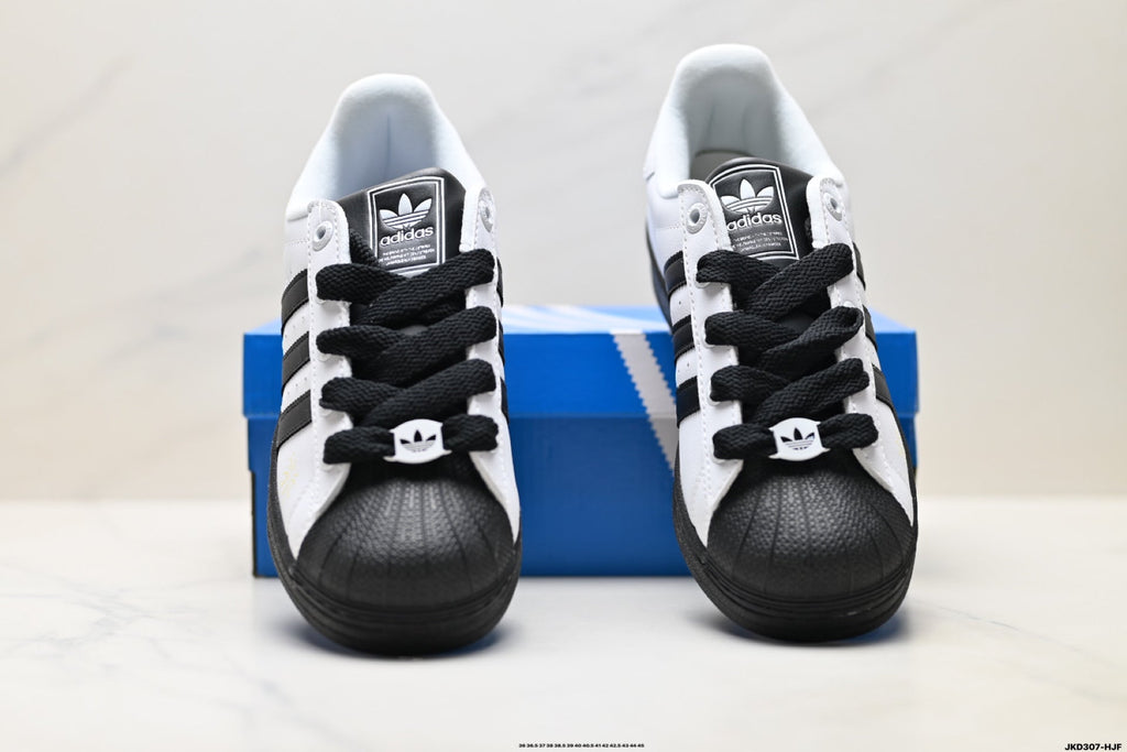 Exclusive Adidas  Classic Black & White Superstar Sneakers — EU 36 / US M4 / W5.5 / 23CM — Detail View