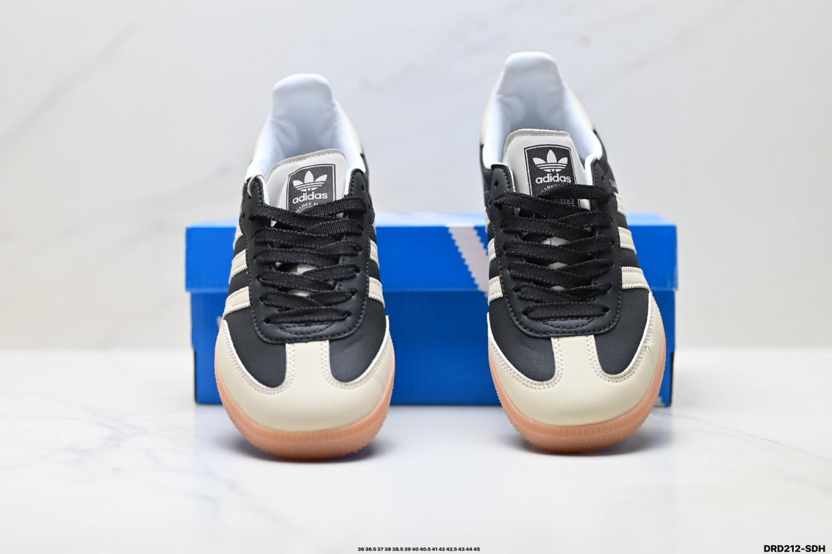 Exclusive Adidas Originals Samba OG Classic Sneakers — EU 36 / US M4 / W5.5 / 23CM — Detail View