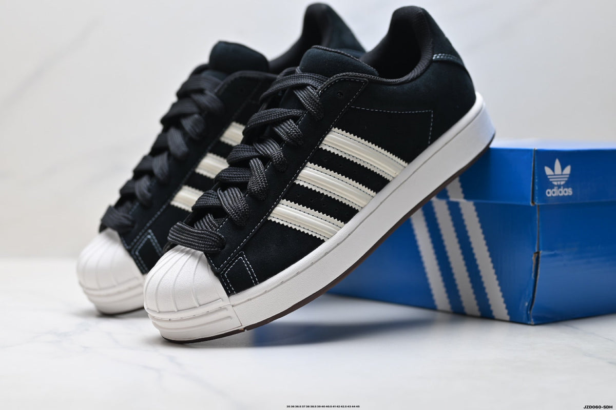 Exclusive Adidas Originals Superstar Classic Sneakers — EU 36 / US M4 / W5.5 / 23CM — Side View
