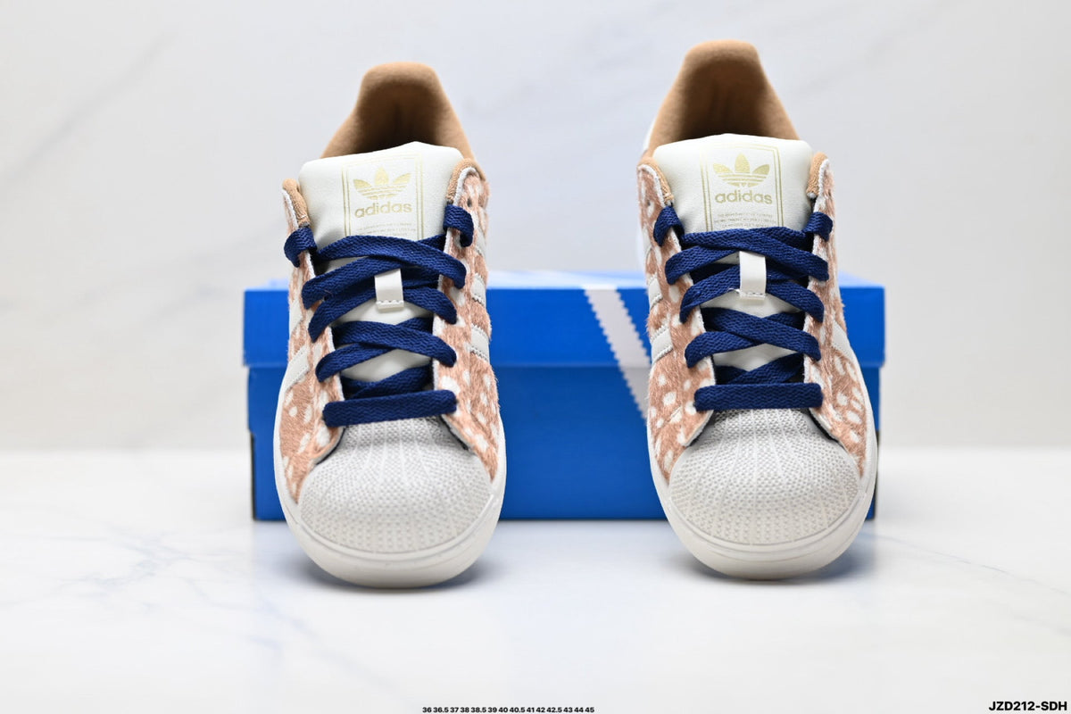 Exclusive Adidas Originals Superstar Classic Sneakers — EU 36 / US M4 / W5.5 / 23CM — Detail View