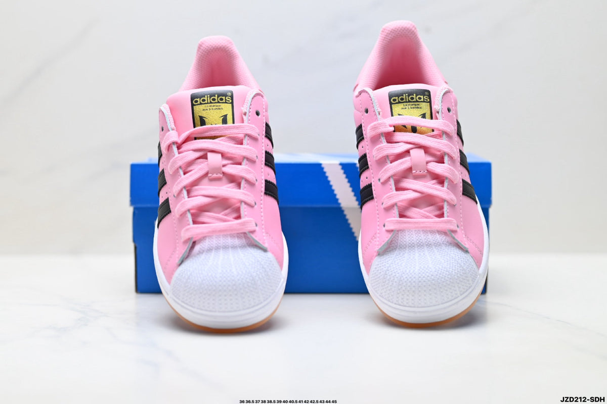 Exclusive Adidas Originals Superstar Classic Sneakers — EU 36 / US M4 / W5.5 / 23CM — Detail View