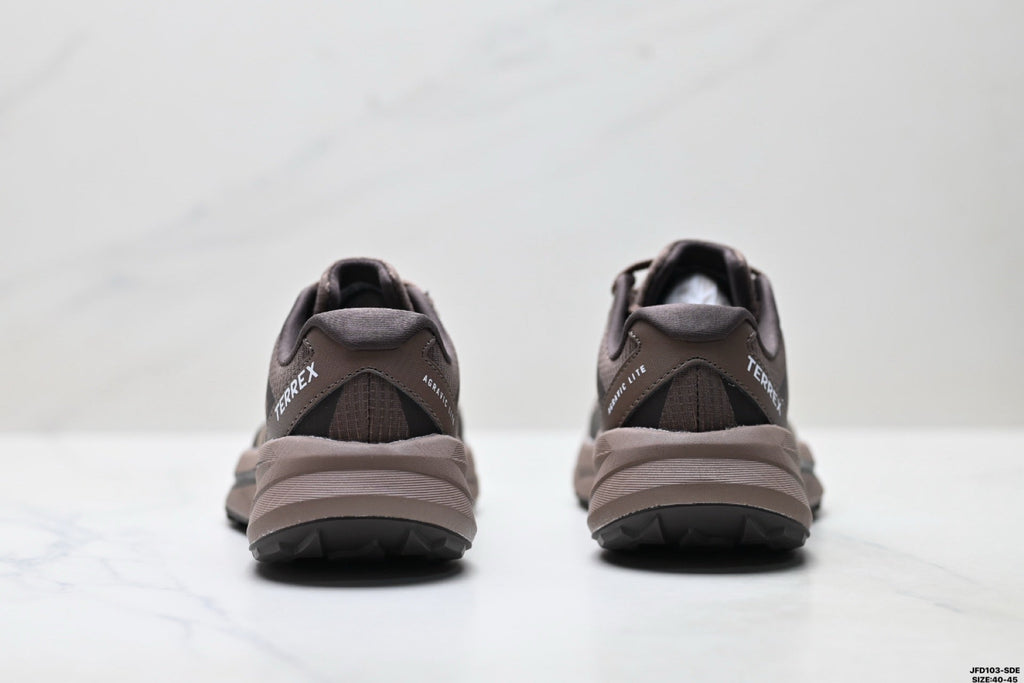 Exclusive Adidas K81801650 Men's Running Shoes — Brown — Size EU 40 / US M7 / W8.5 / 25CM — Top View