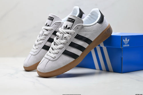 Exclusive Adidas K81801450 Unisex Casual Sneakers #2 — White/Black/Gum — Size EU 36 / US M4 / W5.5 / 23CM — Side View