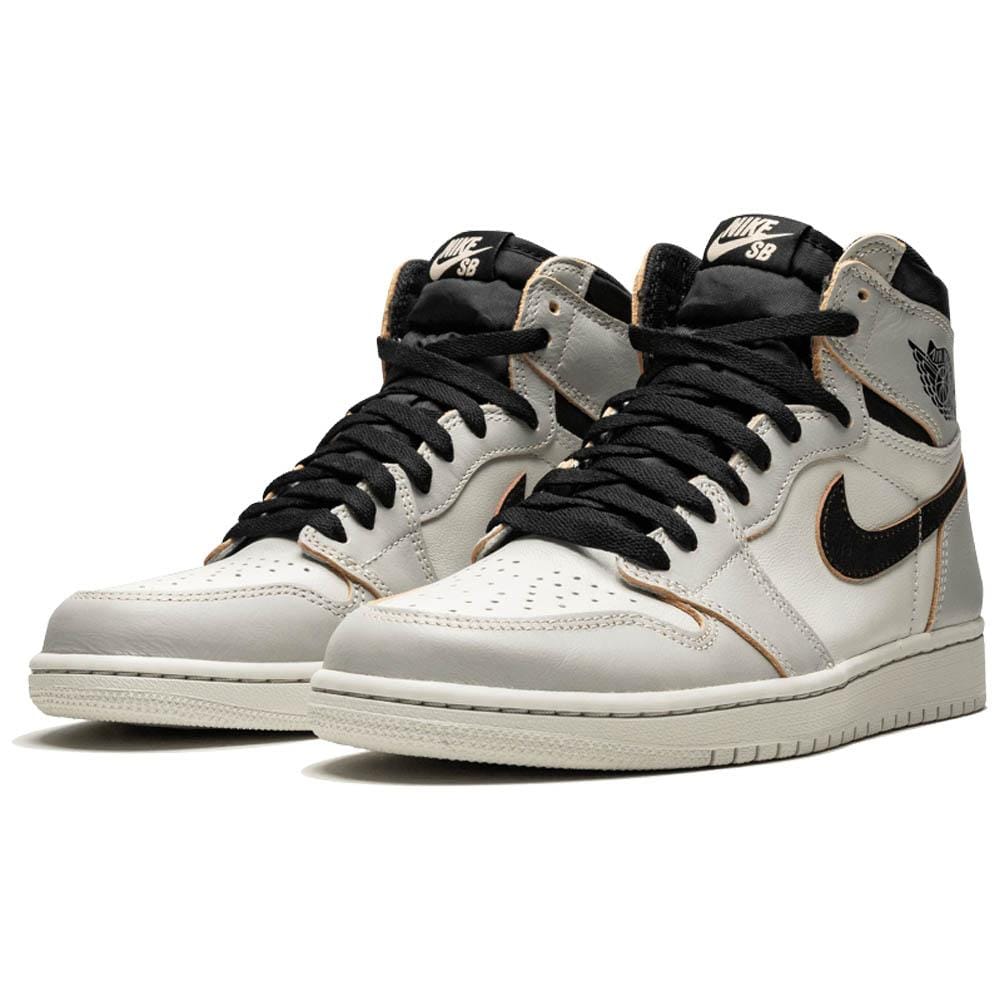 Exclusive Air Jordan 1 Retro High SB 'NYC to Paris' — UK 3 | EU 35.5 | US 3.5 — Side View