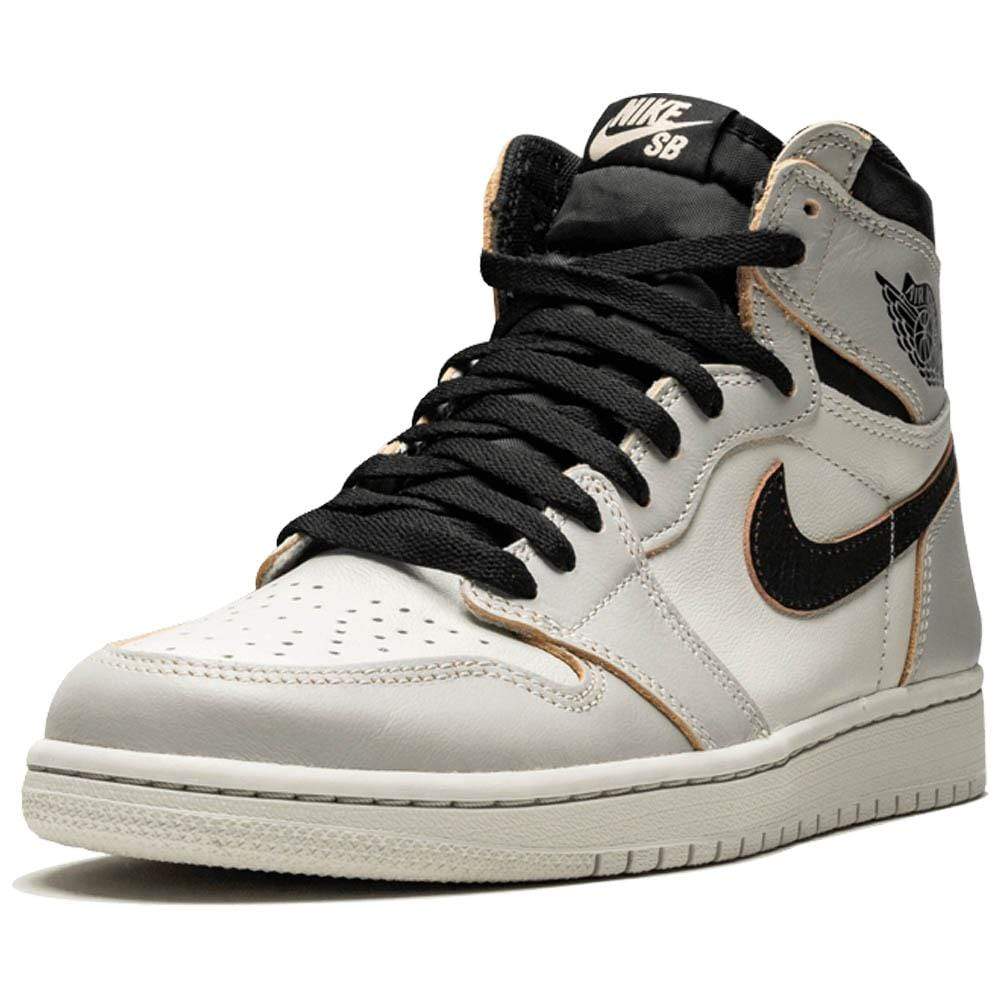 Exclusive Air Jordan 1 Retro High SB 'NYC to Paris' — UK 3 | EU 35.5 | US 3.5 — Detail View