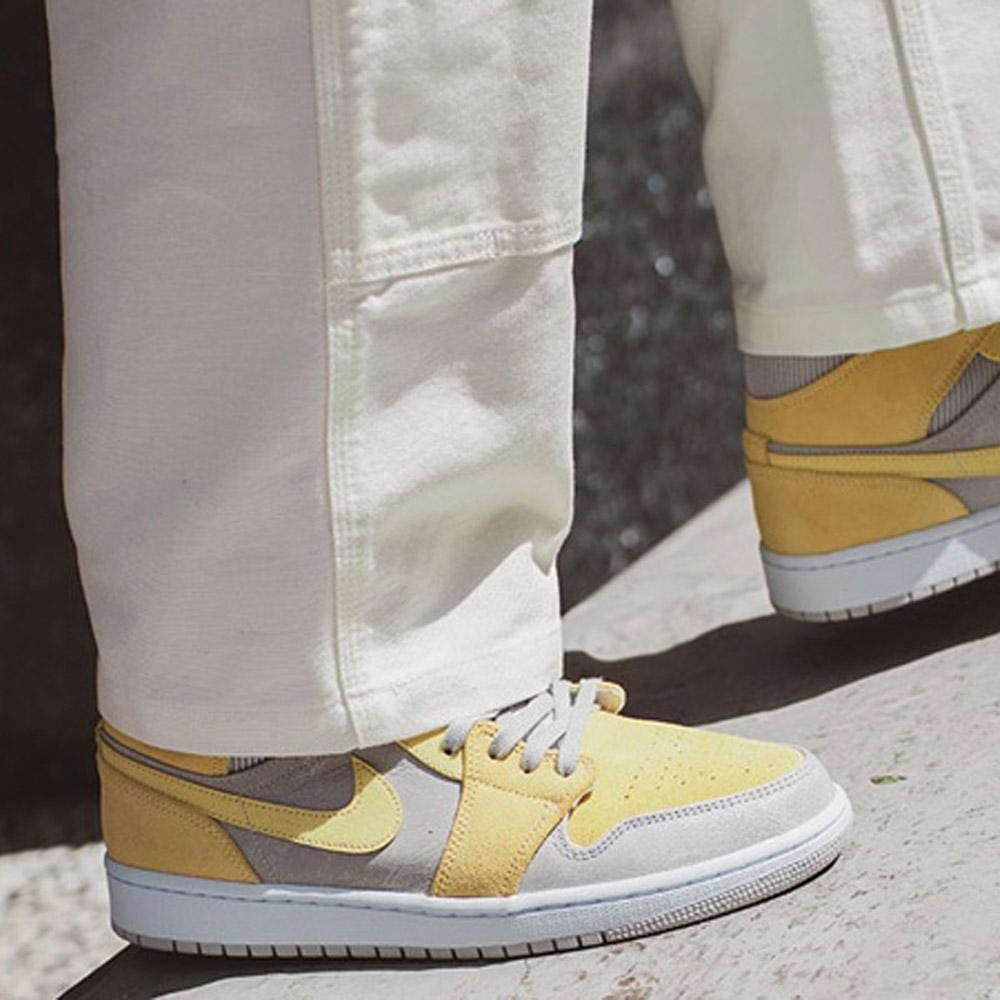 Exclusive Air Jordan 1 Mid SE Grey Fog Lemon Wash — UK 3 | EU 35.5 | US 3.5 — Detail View