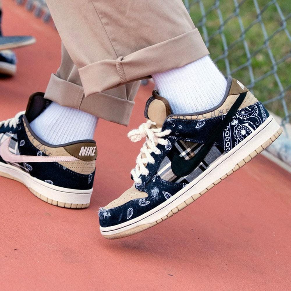 Exclusive Travis Scott x Nike SB Dunk Low Cactus Jack — UK 3 | EU 35.5 | US 3.5 — Alternate View 7